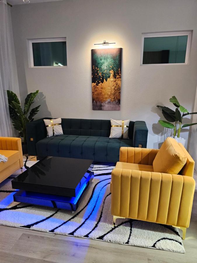 Вилла Elegant 3Br Haven- Games, Luxury & Lush Garden Хьюстон Экстерьер фото