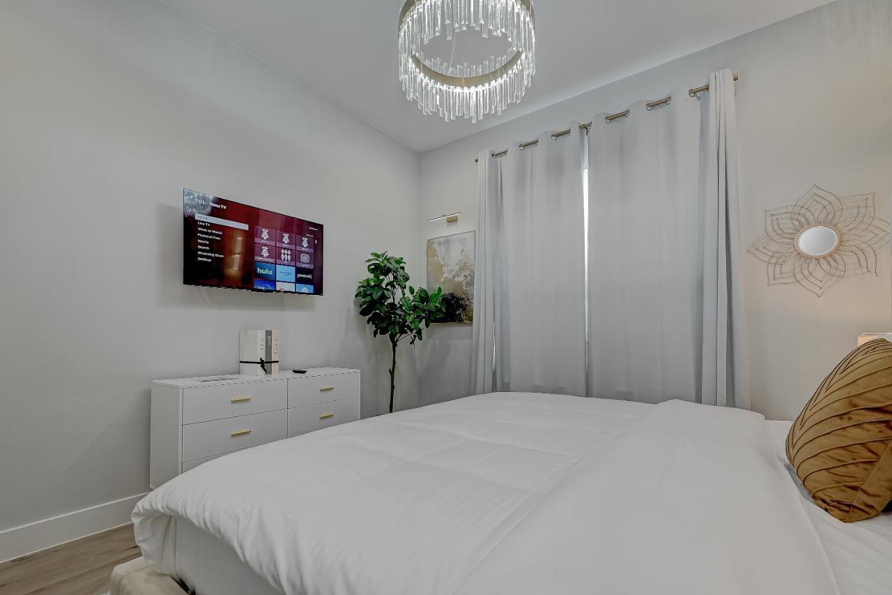Вилла Elegant 3Br Haven- Games, Luxury & Lush Garden Хьюстон Экстерьер фото